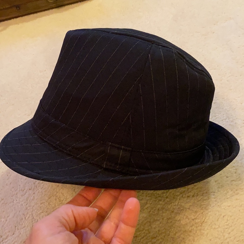 Woman’s fidora hat